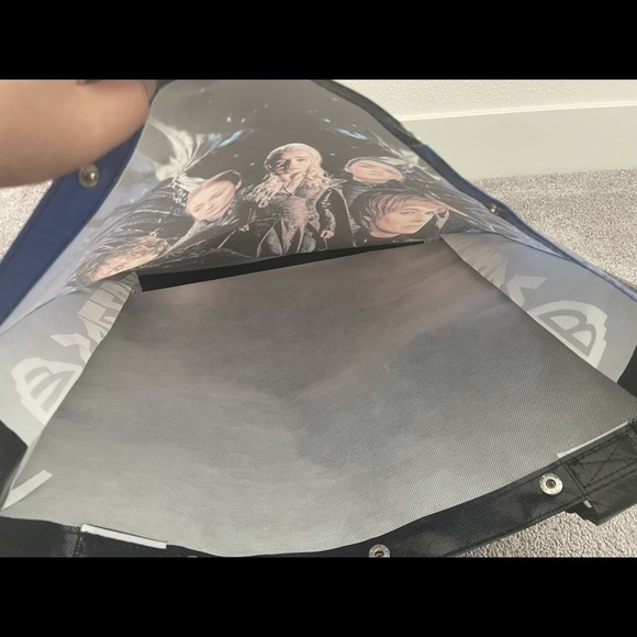 Game of thrones collectors edition HBo backpack🎒 - Picture 8 of 8
